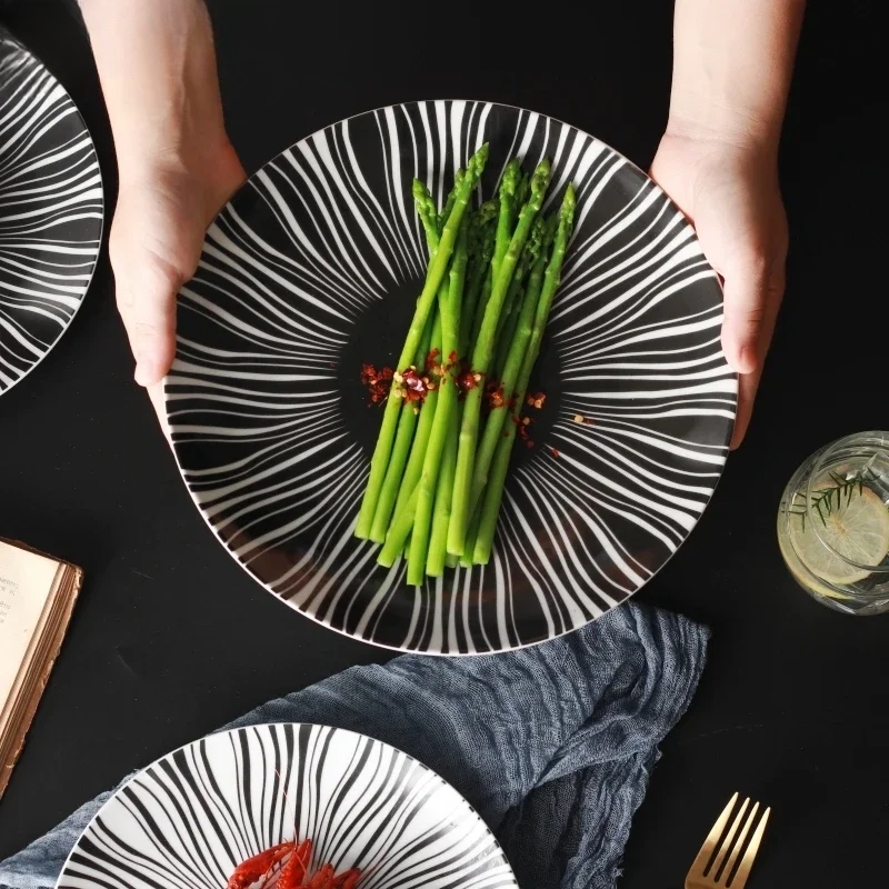 Food Good Snacks - Seramik Siyah Beyaz Çizgili Sofra Dim